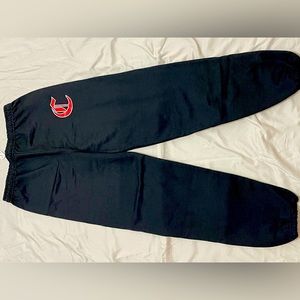 Sweatpants with Old English letter “C”